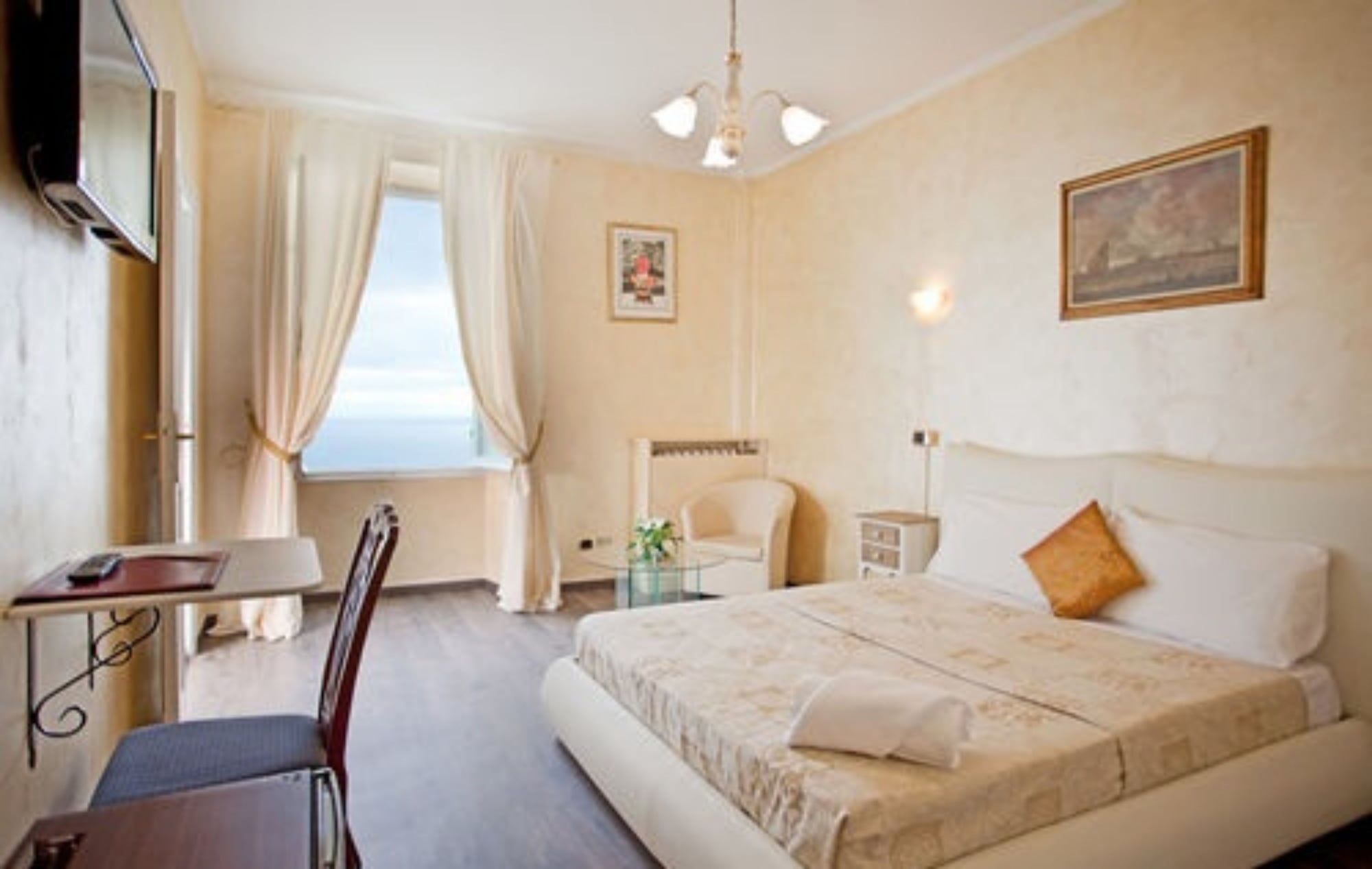 SUPERIOR, DOUBLE BED, SEA VIEW
