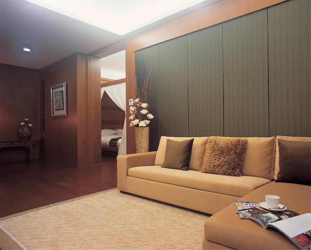 EINHAN RESORT 42/63