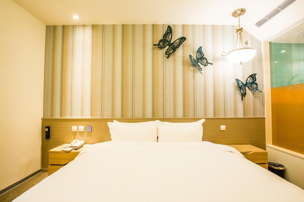 Walker Hotel Ximen 30/50