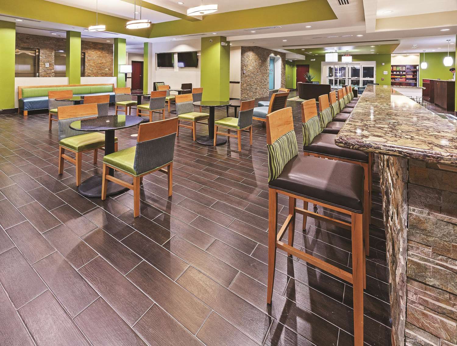 La Quinta Inn Suites Houston Willowbrook 36/61