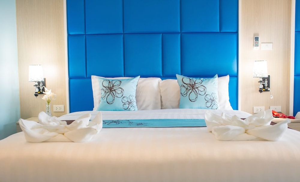 Saint Tropez Beach Resort Hotel 8/74