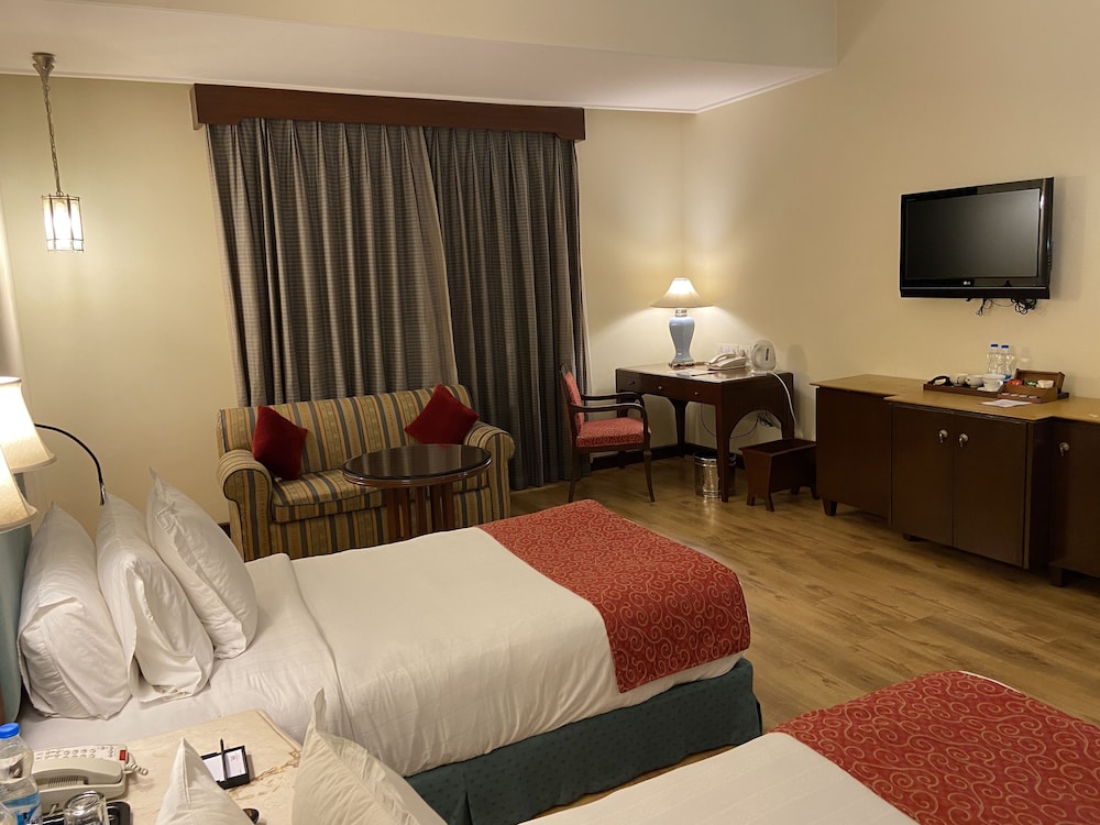 Welcomhotel by ITC Hotels, Cathedral Road, Chennai 17/58