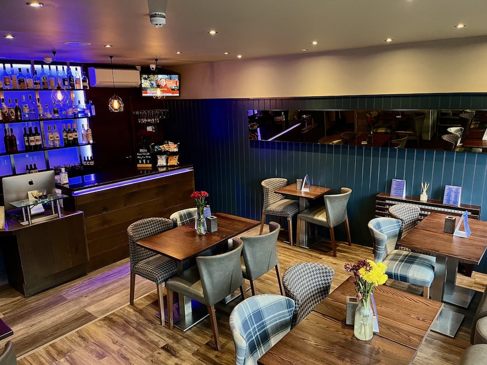 The Ranald Hotel 38/41