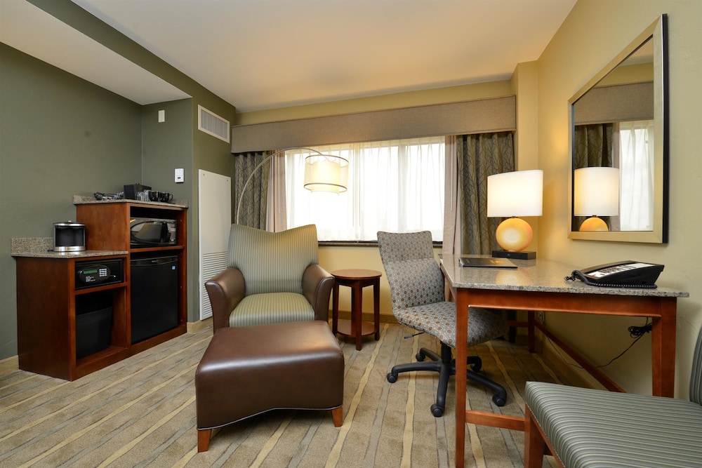 Oshkosh Waterfront Hotel & Conference Center 48/58