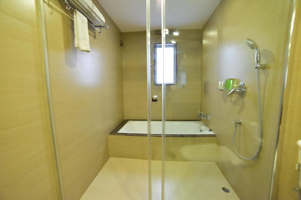 HOTEL JIVA 48/50