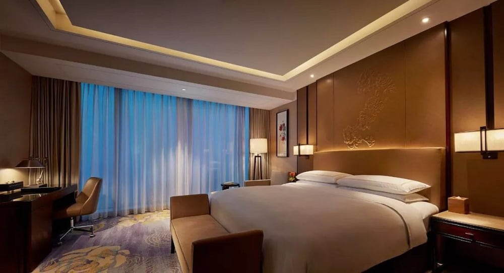 Shangri-la Hotel, Yiwu 11/75