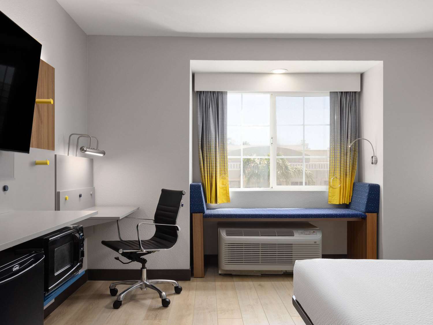 Microtel Inn Suites By Wyndham Tracy 33/67
