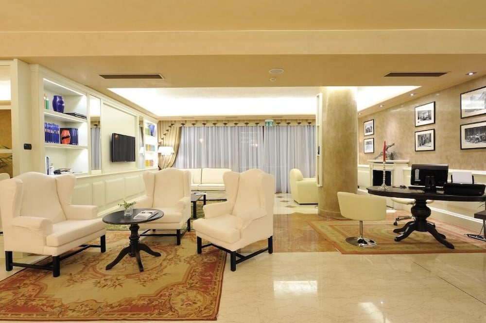 Hotel Roxy Plaza 58/81