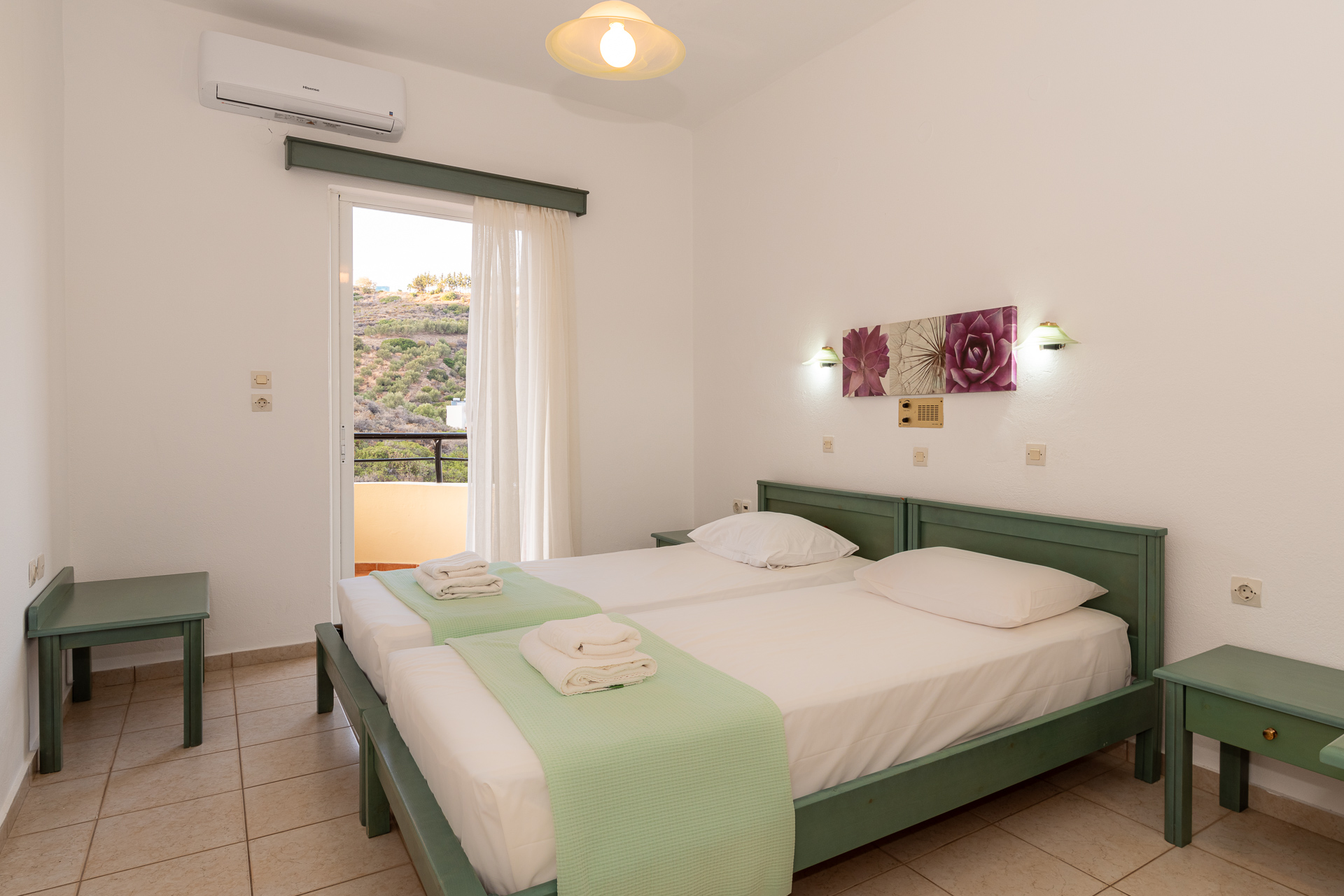Elpis Studios And Apartments 11/50