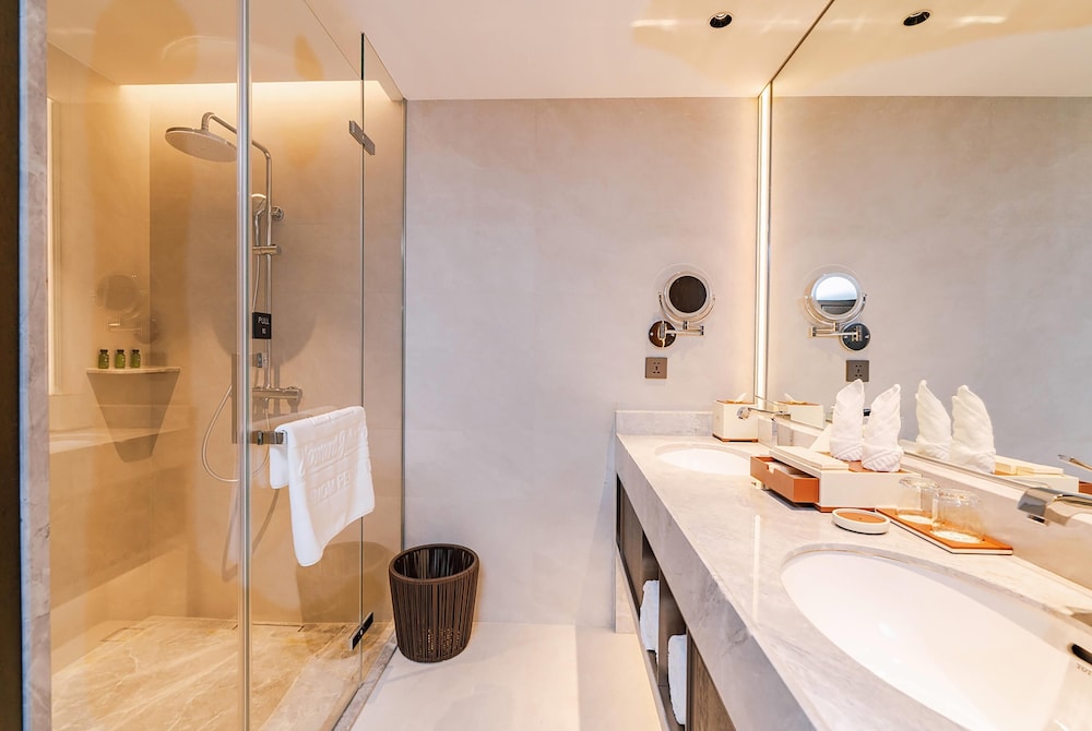 Howard Johnson By Wyndham Phnom Penh Tk 48/57