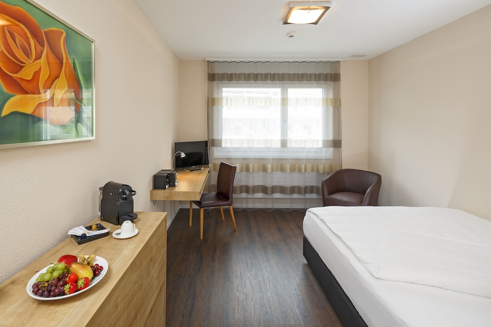 Villmergen Swiss Quality Hotel 12/36