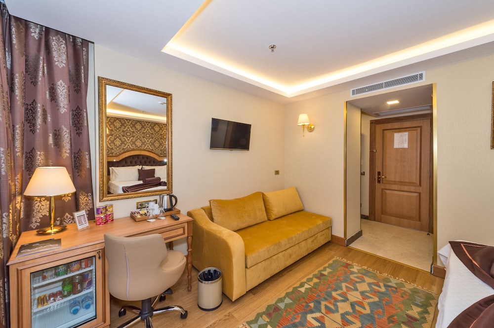 Aprilis Gold Hotel 33/50