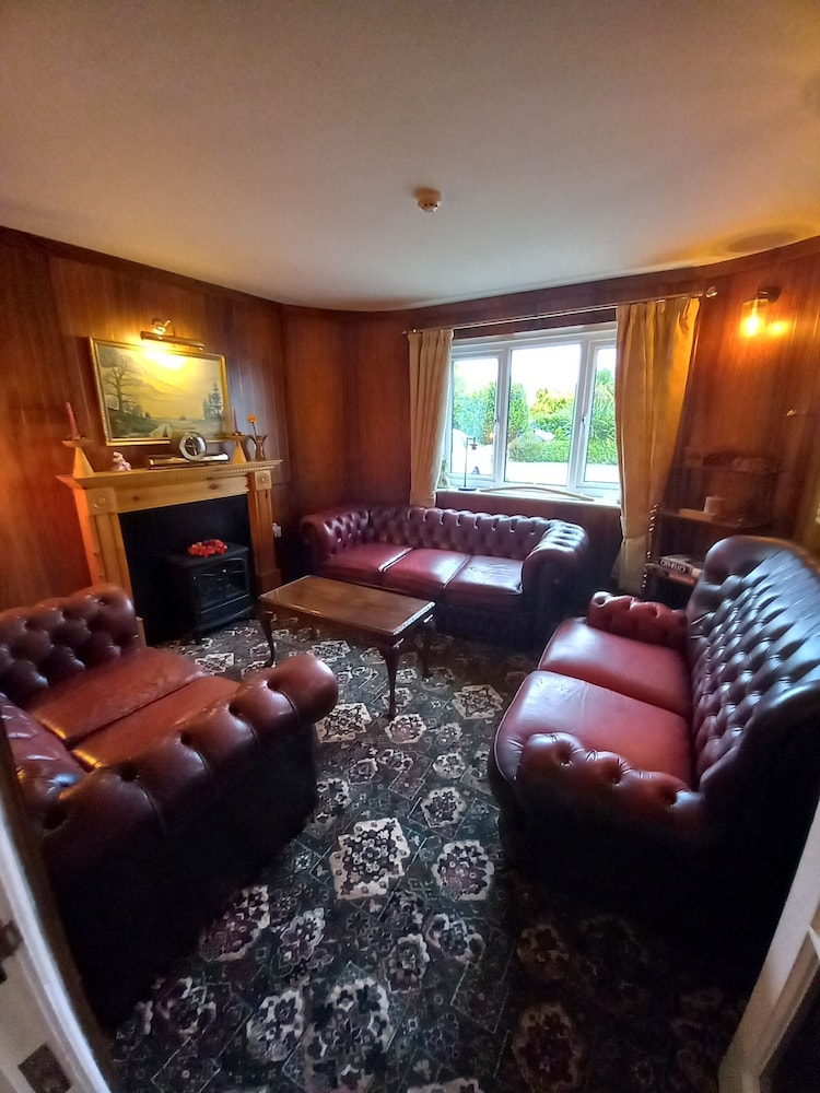 Orchard Lodge 32/48