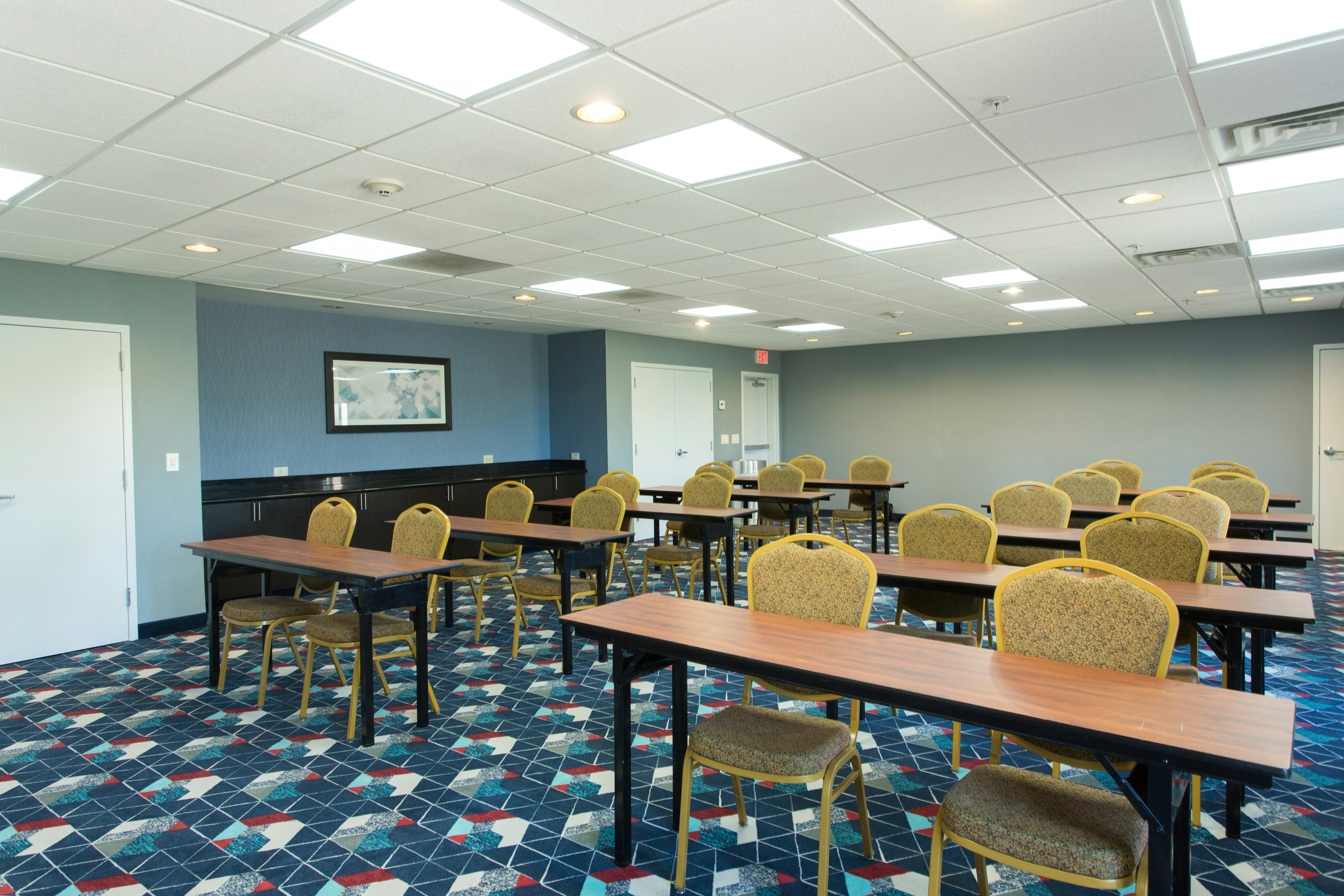 Hampton Inn Suites Ankeny 54/59