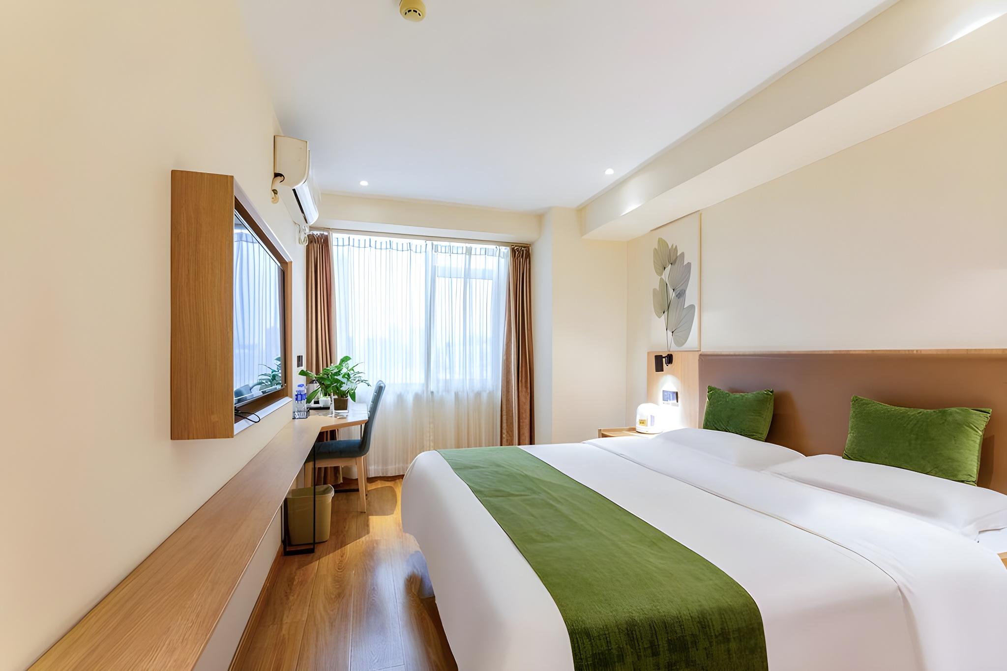 Business, King Bed, Queen Bed