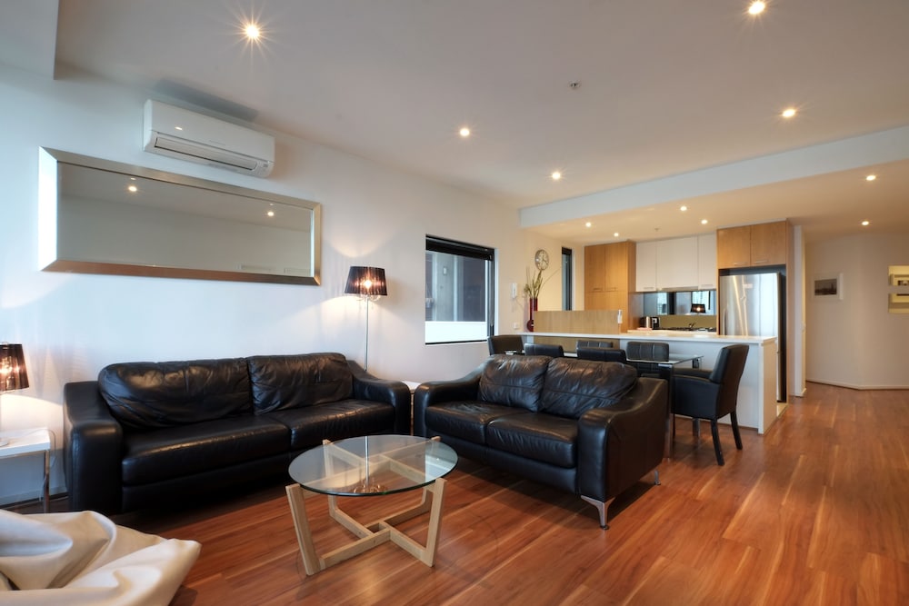 ACD Apartments 37/66