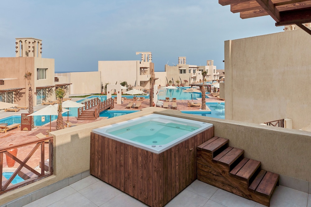 True Beach Resort 25/58