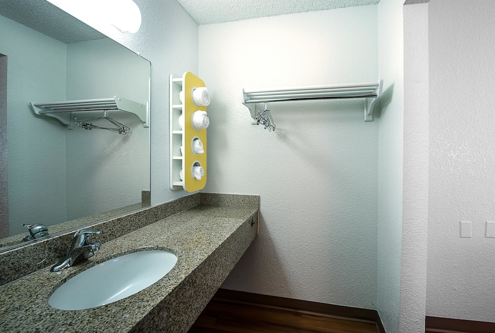 Motel6 Sparks, NV - Airport - Sparks 28/52