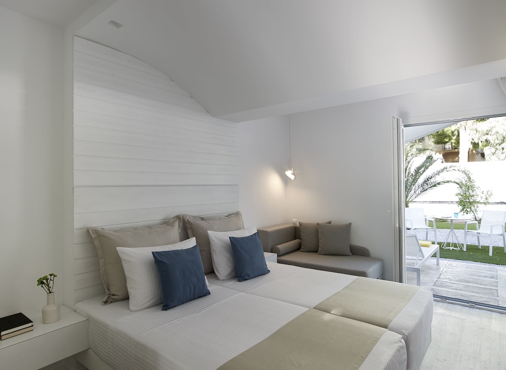 Kouros Seasight Hotel 4/16