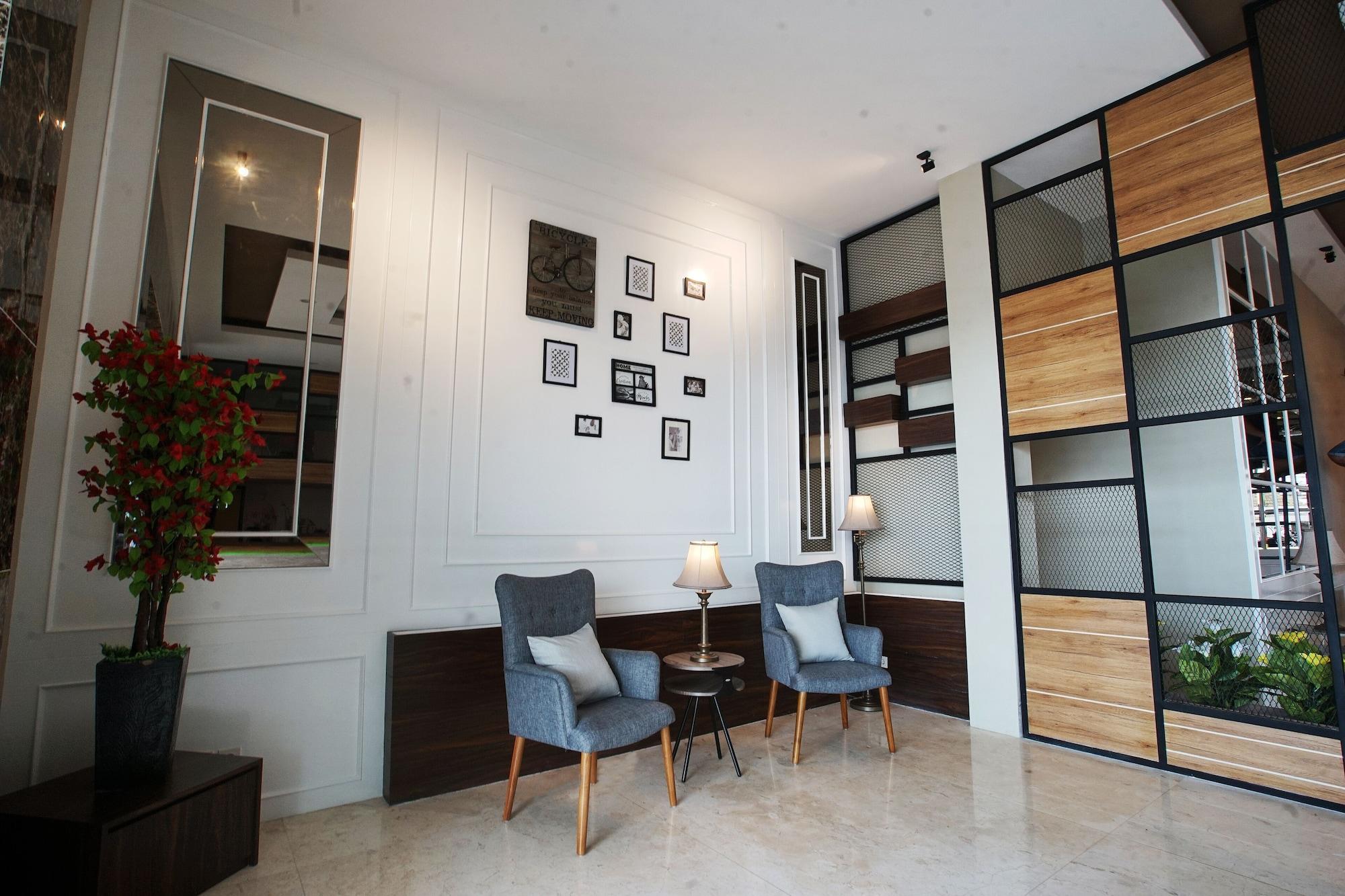 Triizz Hotel Semarang by Royal Singosari (Formerly Faustine Semarang) 11/18