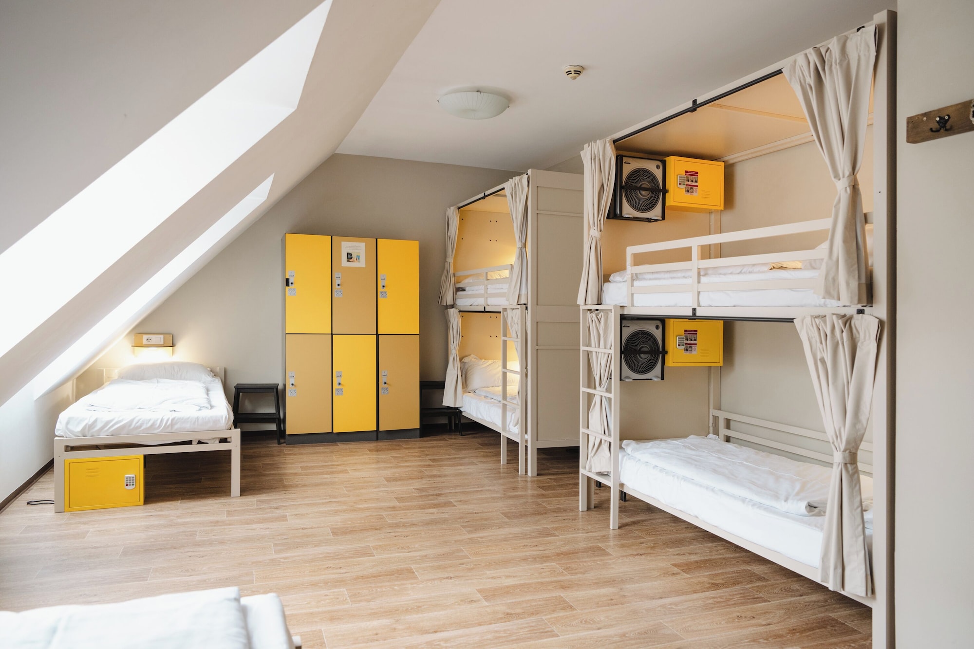 FEMALE DORM, 6 BEDS