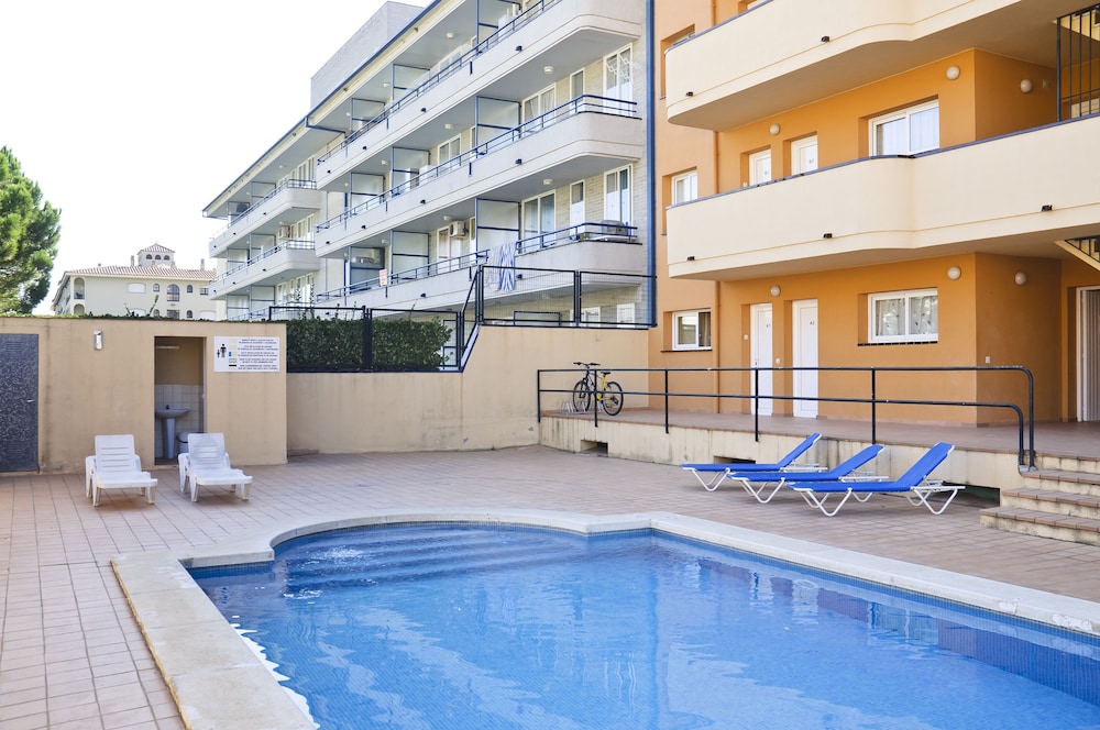 Els Salats Apartments 28/50