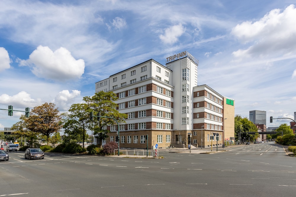 Trip Inn Living and Suites 35/42
