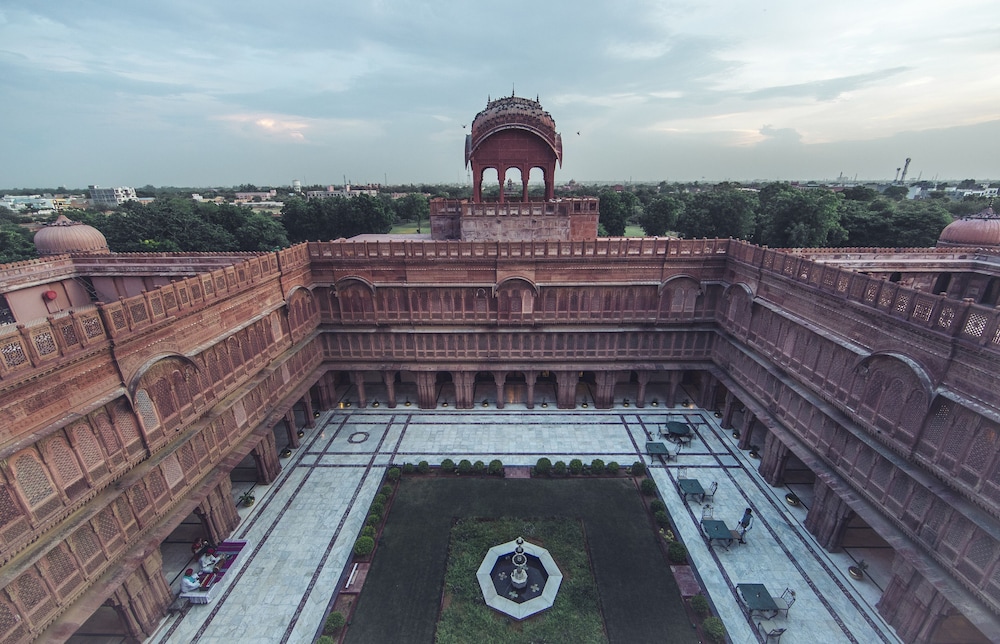 Laxmi Niwas Palace 2/65