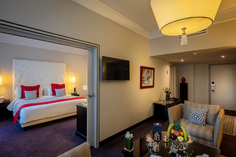 PRESTIGE, SUITE, KING BED, CITY VIEW