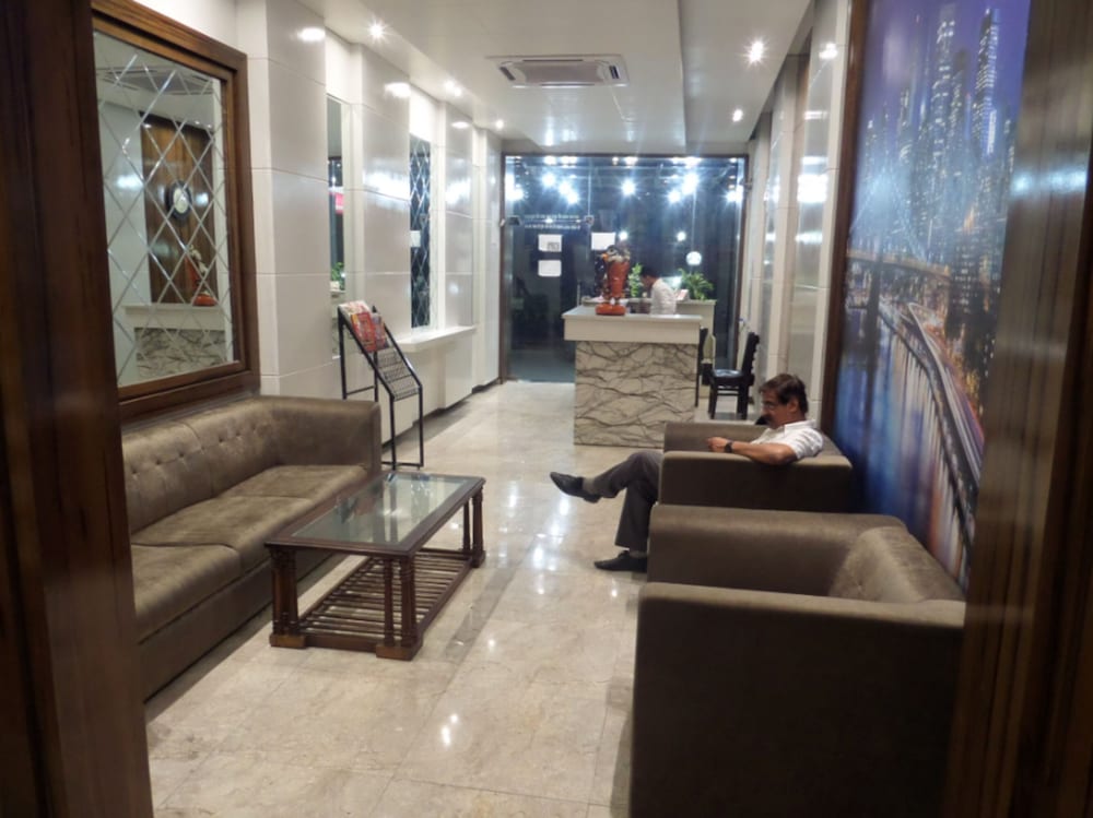 HOTEL DOON REGENCY 27/41