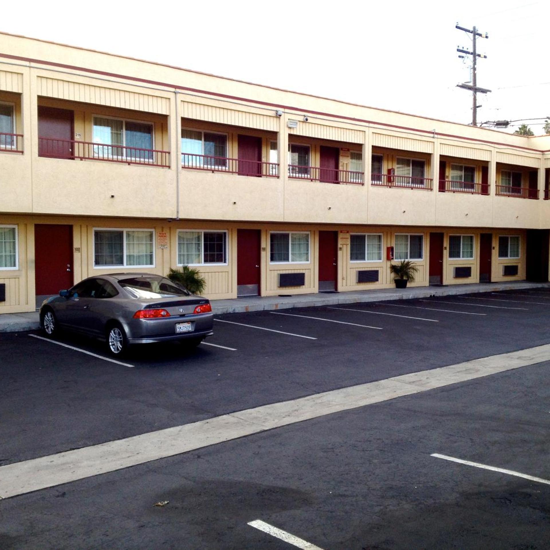 Harvey's Motel SDSU La Mesa San Diego 35/44