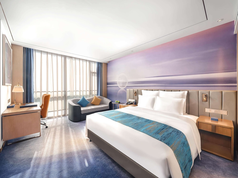 SUPERIOR, KING BED