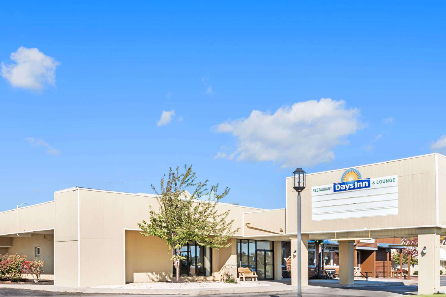 Days Inn by Wyndham Henrietta/Rochester Area 2/14