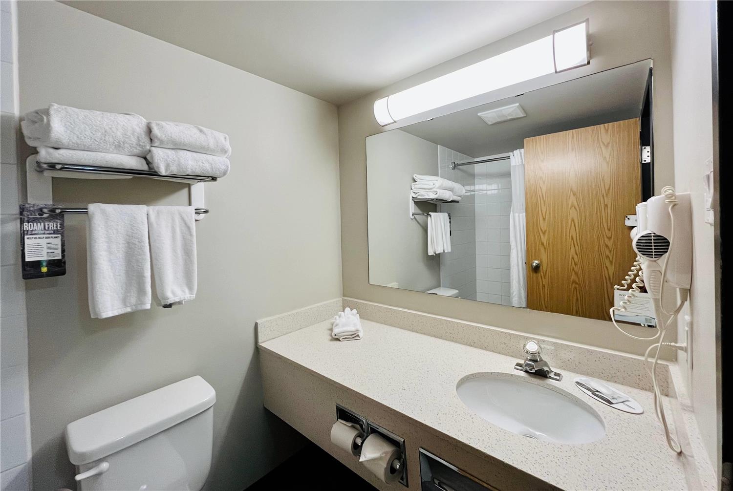 Super 8 By Wyndham Grande Prairie 30/35