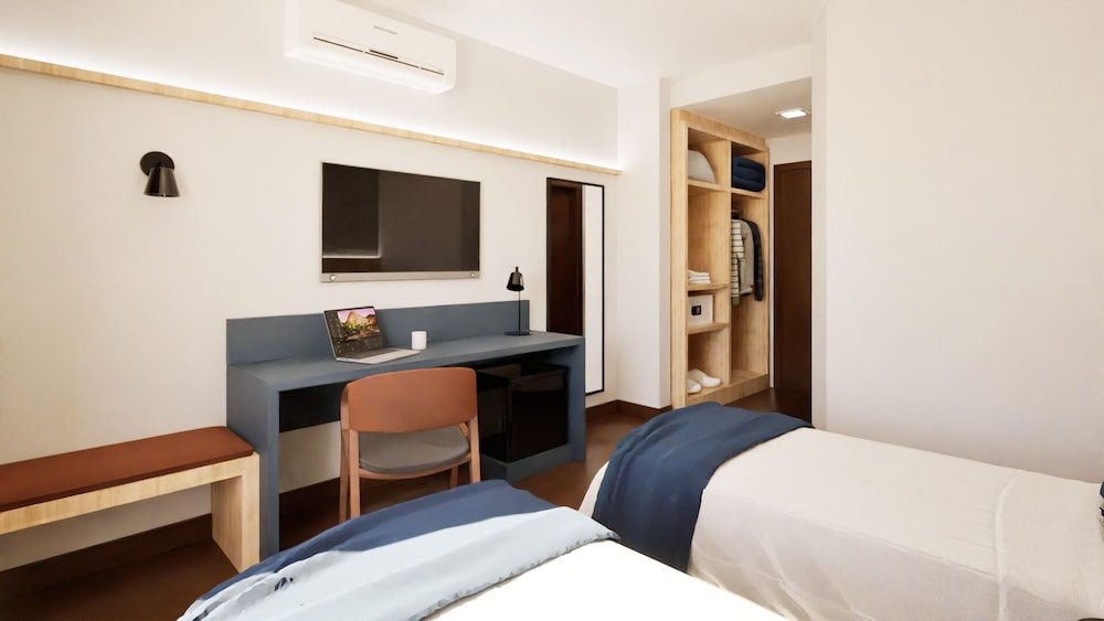 1 BEDROOM, SUPERIOR, TWIN BEDS