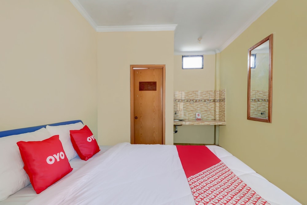 OYO 3879 Villa Sari Intan 7/25