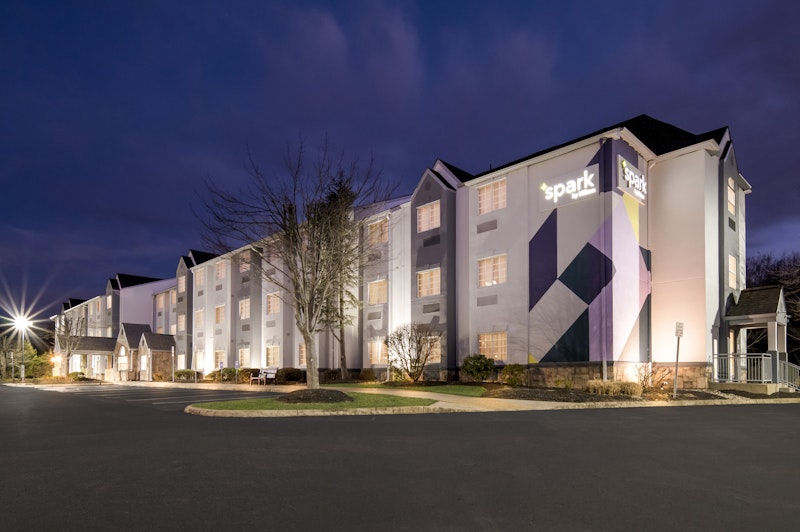 Spark by Hilton Sterling Dulles Airport 1/15