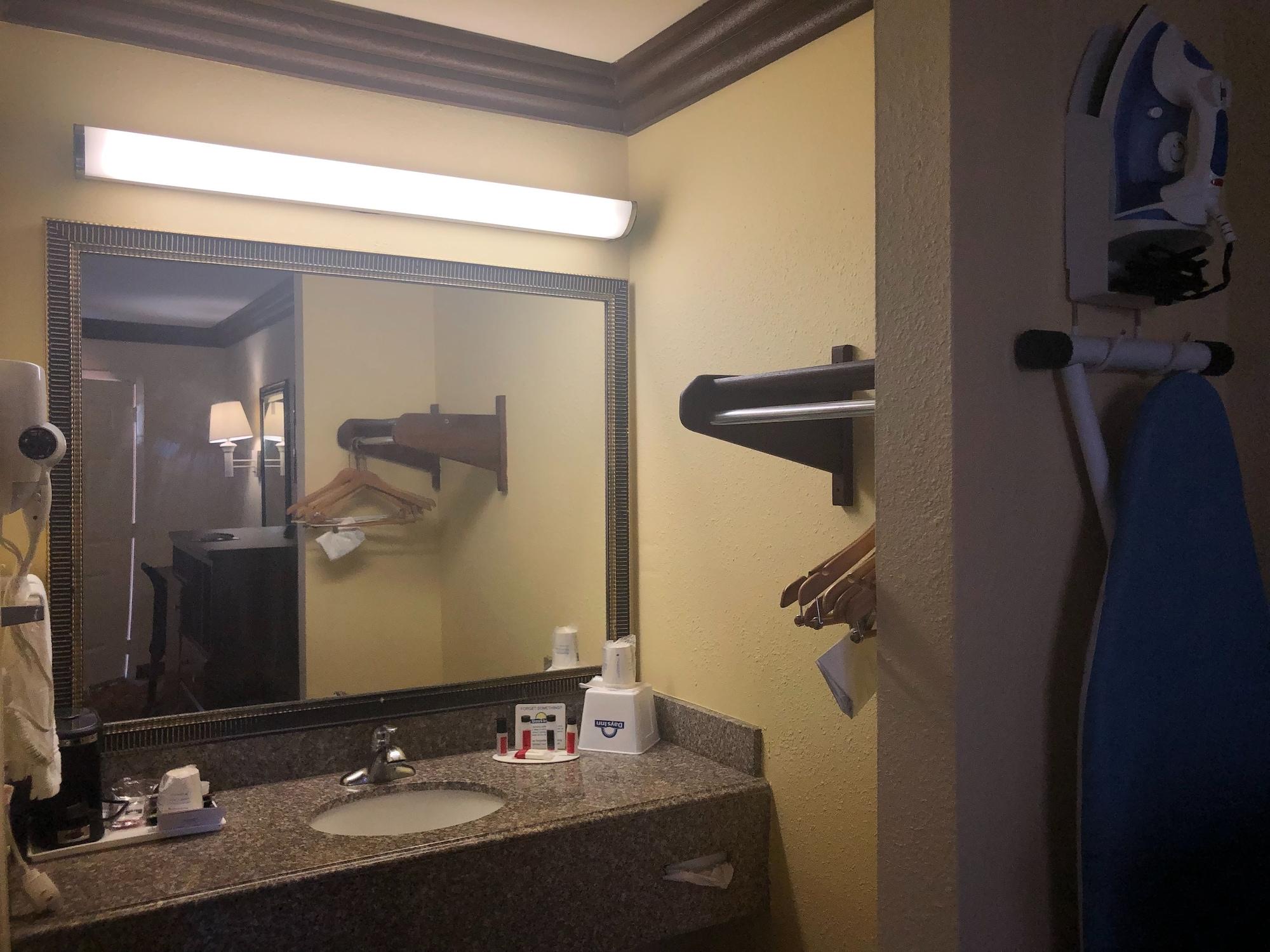 Days Inn By Wyndham Lake Charles 32/32