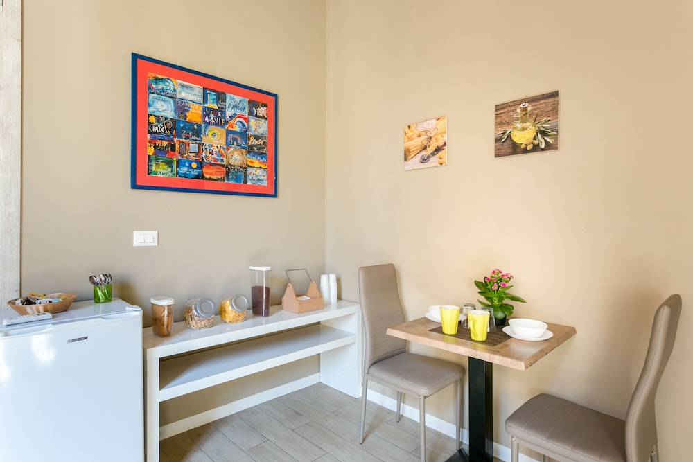 Amoroma Suite 8/50