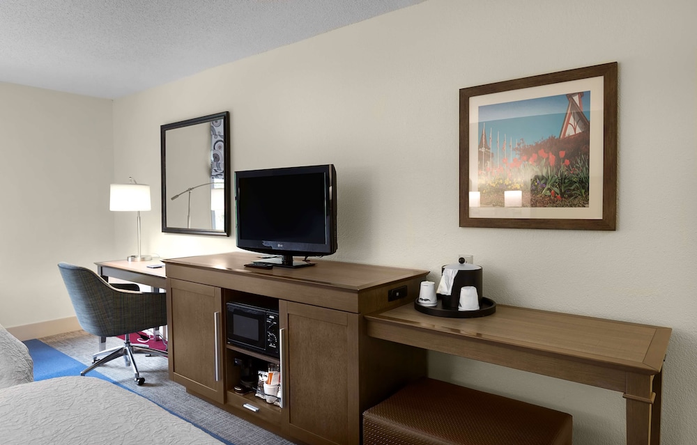 Hampton Inn Helen 37/42