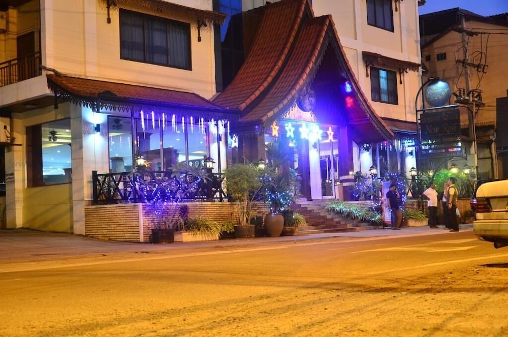 New Rose Boutique Hotel 61/66
