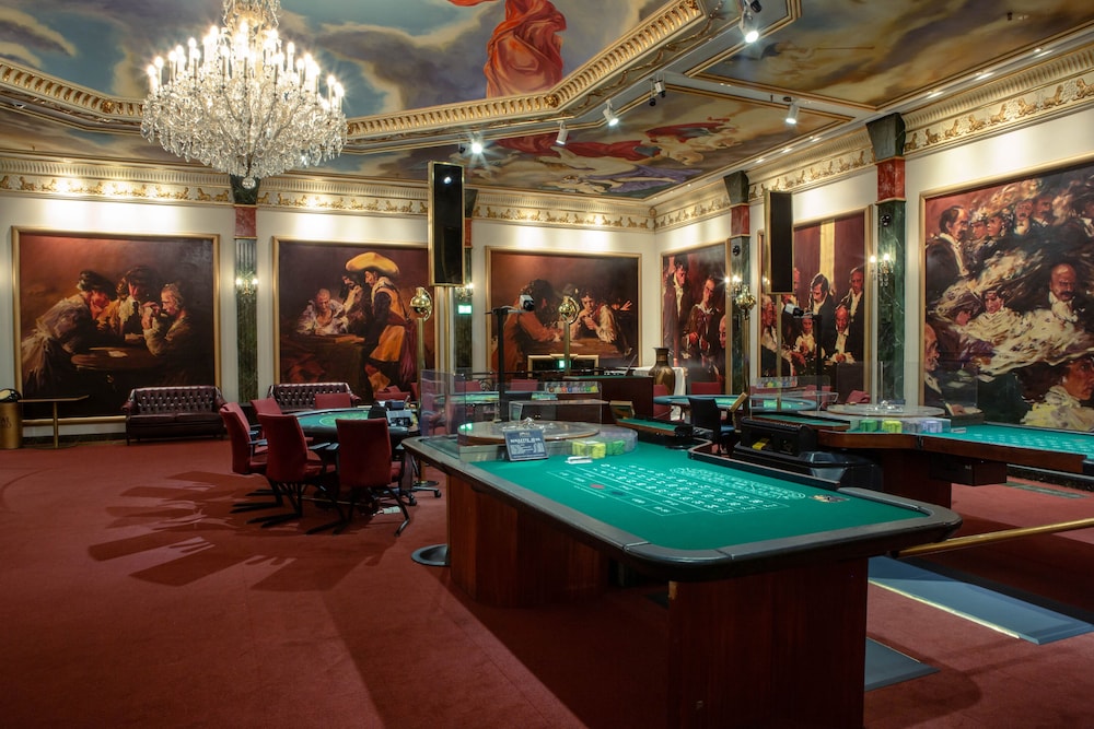 Hotel Royal 40/66