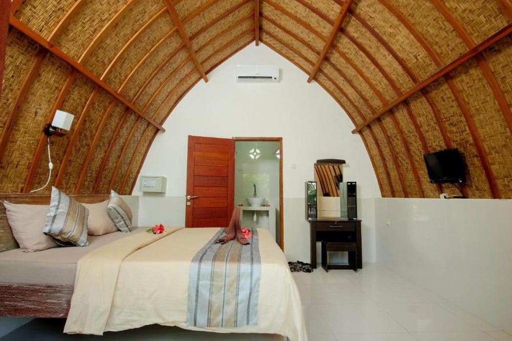 Warna Beach Hotel 15/46