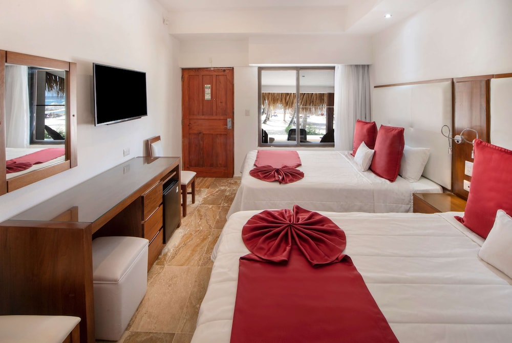Viva Dominicus Beach by Wyndham, A Trademark All Inclusive 15/50