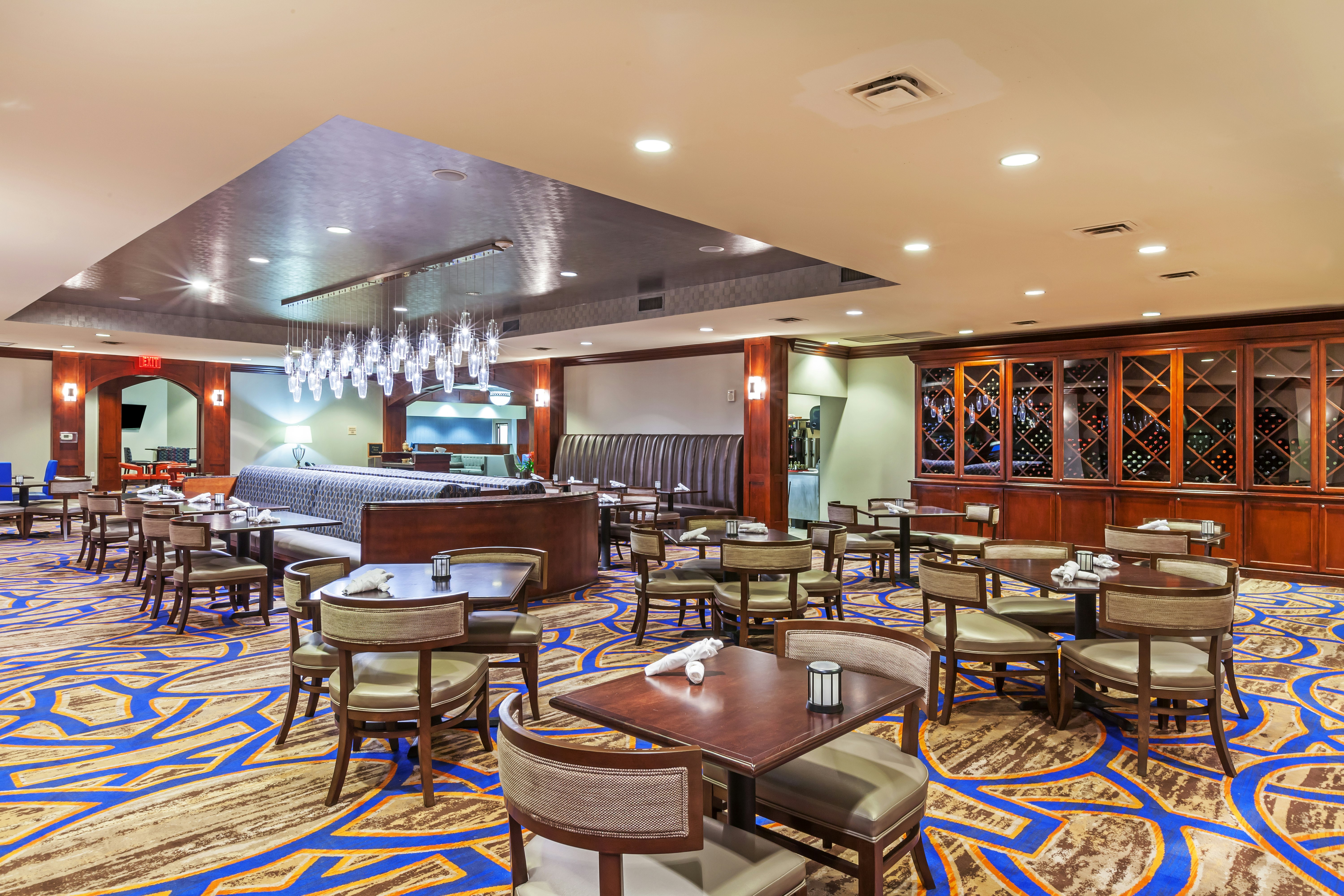 Hilton Waco 19/50