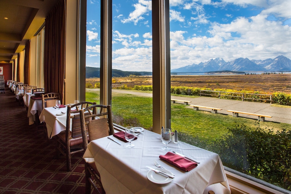 Jackson Lake Lodge 21/48