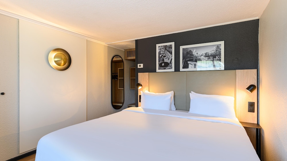 SUPERIOR, KING BED