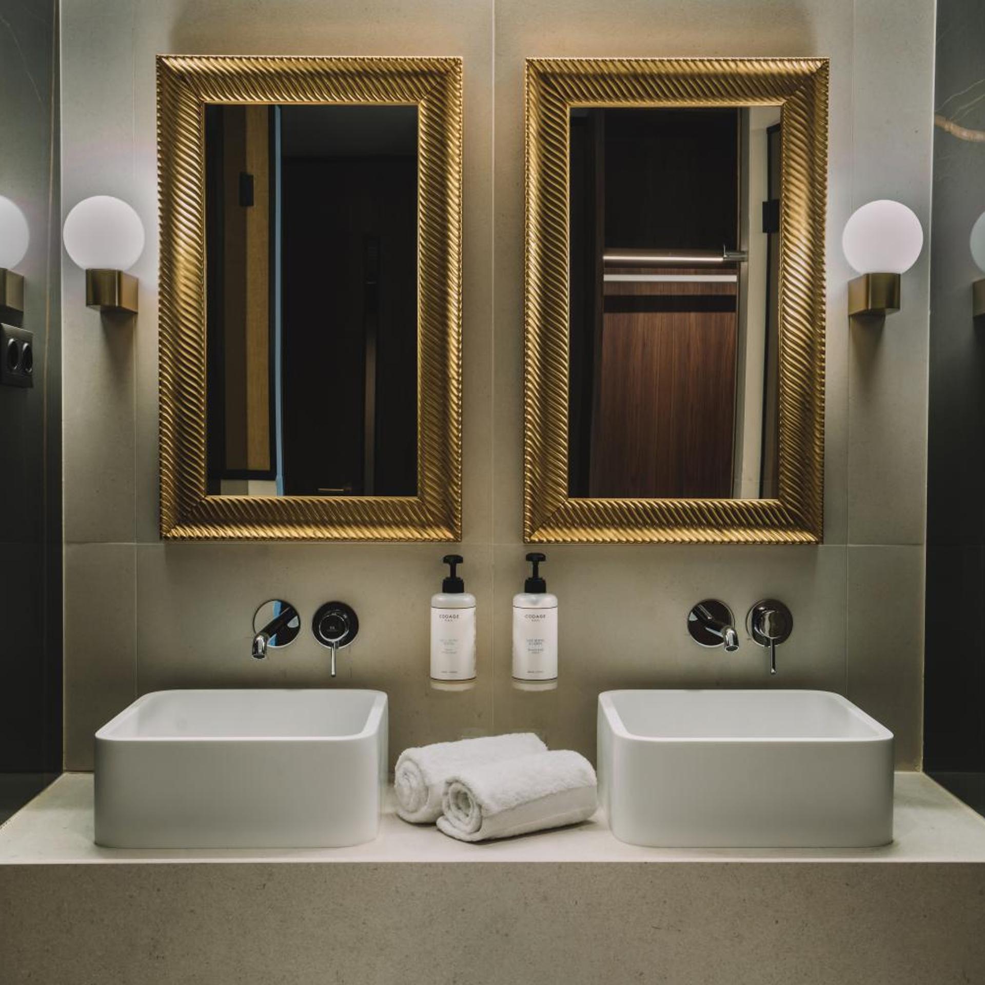 جناح بشرفة، Hotel Pinar Plaza 5/7