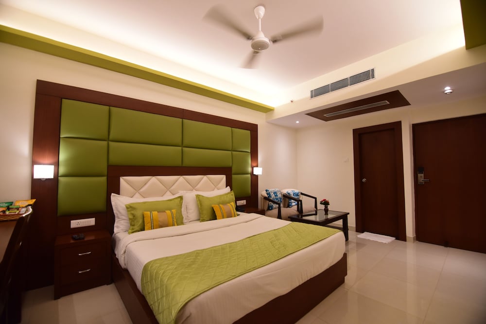 Hotel Varanasi Inn 10/33
