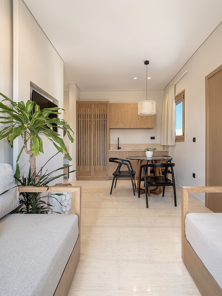 Esperides Beach Hotel Apartments 32/50